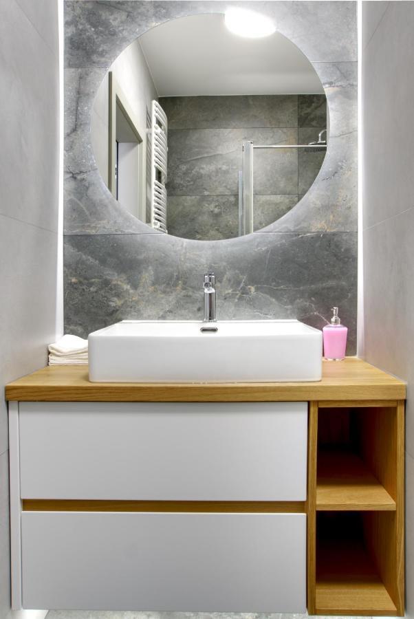 Essence Apartments Sapphire بوزنان المظهر الخارجي الصورة